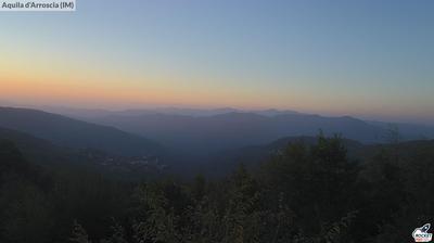 immagine della webcam nei dintorni di Monesi di Triora: webcam Aquila di Arroscia
