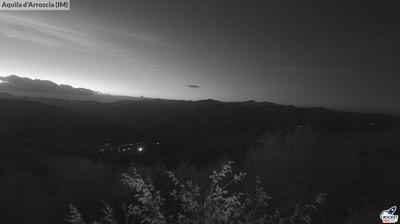 immagine della webcam nei dintorni di San Bartolomeo al Mare: webcam Aquila di Arroscia