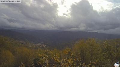 immagine della webcam nei dintorni di Nasino: webcam Aquila di Arroscia