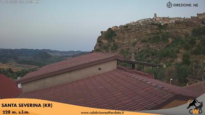 immagine della webcam nei dintorni di Petronà: webcam Santa Severina