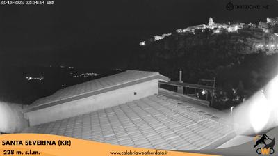 immagine della webcam nei dintorni di Petronà: webcam Santa Severina