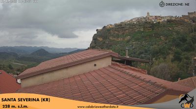 immagine della webcam nei dintorni di Papanice: webcam Santa Severina