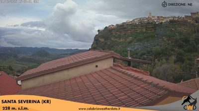 immagine della webcam nei dintorni di Strongoli: webcam Santa Severina