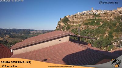 immagine della webcam nei dintorni di Strongoli: webcam Santa Severina
