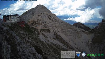 immagine della webcam nei dintorni di Ferrara di Monte Baldo: webcam Lessinia