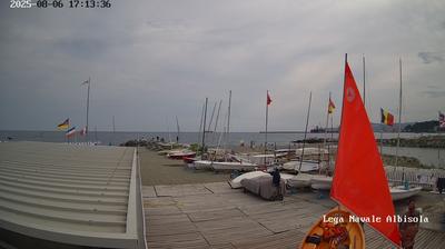 immagine della webcam nei dintorni di Bergeggi: webcam Albisola Superiore