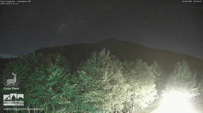 immagine della webcam nei dintorni di Castiglione di Garfagnana: webcam Capanne di Sillano