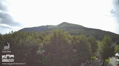 immagine della webcam nei dintorni di Monte Giogo: webcam Capanne di Sillano