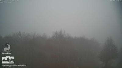 immagine della webcam nei dintorni di Castiglione di Garfagnana: webcam Capanne di Sillano