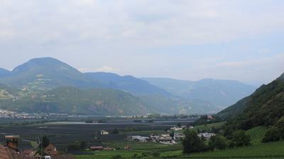 immagine della webcam nei dintorni di Caldaro sulla Strada del Vino: webcam Terlano