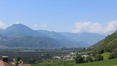 immagine della webcam nei dintorni di Caldaro sulla Strada del Vino: webcam Terlano