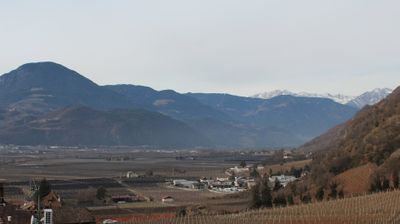 immagine della webcam nei dintorni di San Genesio Atesino: webcam Terlano