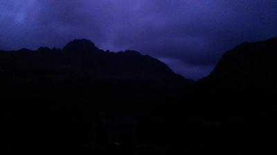 immagine della webcam nei dintorni di Valleve: webcam Rifugio Calvi Laghi Gemelli