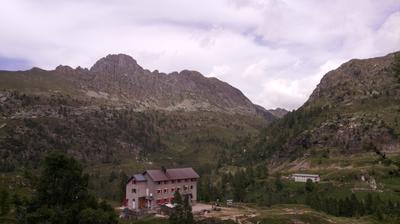 immagine della webcam nei dintorni di Mezzoldo: webcam Rifugio Calvi Laghi Gemelli