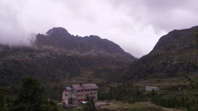 immagine della webcam nei dintorni di Gromo: webcam Rifugio Calvi Laghi Gemelli