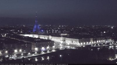 immagine della webcam nei dintorni di Cerreto d'Asti: webcam Torino