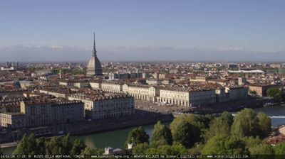 immagine della webcam nei dintorni di Torino Basilica Superga: webcam Torino