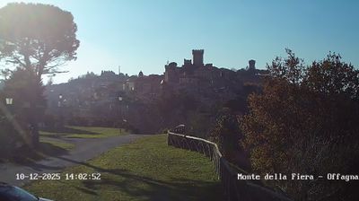 immagine della webcam nei dintorni di Villa Potenza: webcam Offagna