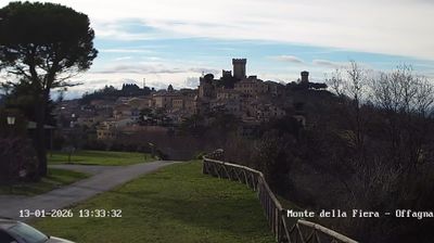 immagine della webcam nei dintorni di Camerano: webcam Offagna