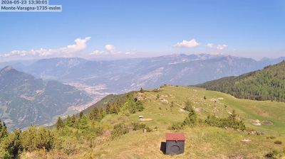 immagine della webcam nei dintorni di Tenno: webcam San Giacomo di Brentonico