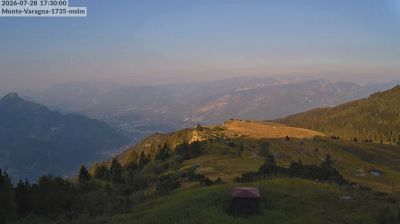 immagine della webcam nei dintorni di Isera: webcam San Giacomo di Brentonico