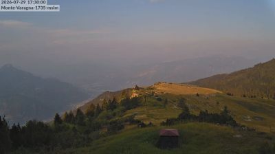 immagine della webcam nei dintorni di Pieve di Ledro: webcam San Giacomo di Brentonico