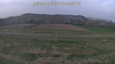 immagine della webcam nei dintorni di Albaretto della Torre: webcam Costigliole d'Asti