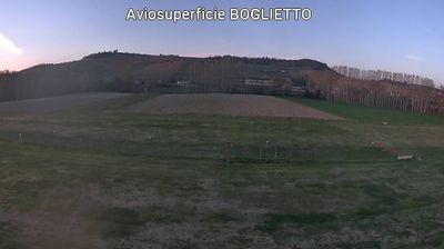 immagine della webcam nei dintorni di Alba: webcam Costigliole d'Asti