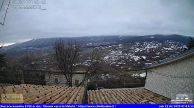 immagine della webcam nei dintorni di Salle: webcam Sant'Eufemia a Maiella