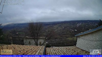 immagine della webcam nei dintorni di Salle: webcam Sant'Eufemia a Maiella