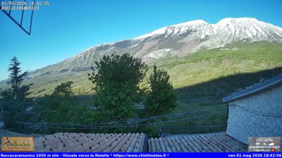 immagine della webcam nei dintorni di Passolanciano-Majelletta: webcam Roccacaramanico