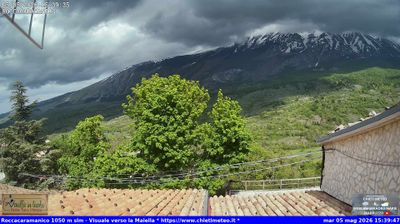 immagine della webcam nei dintorni di Ortona dei Marsi: webcam Roccacaramanico