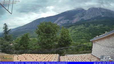 immagine della webcam nei dintorni di Serramonacesca: webcam Sant'Eufemia a Maiella
