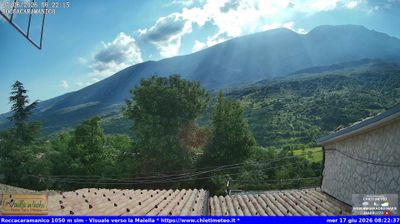 immagine della webcam nei dintorni di Pettorano sul Gizio: webcam Roccacaramanico