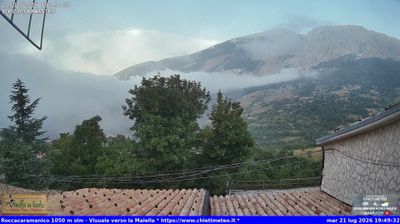 immagine della webcam nei dintorni di Carpineto della Nora: webcam Sant'Eufemia a Maiella
