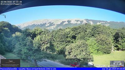 immagine della webcam nei dintorni di Sant'Eufemia a Maiella: webcam Rocca Pia