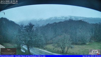 immagine della webcam nei dintorni di Sant'Eufemia a Maiella: webcam Rocca Pia
