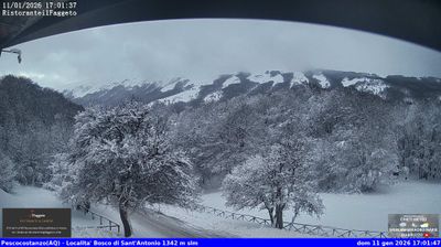immagine della webcam nei dintorni di Sant'Eufemia a Maiella: webcam Rocca Pia
