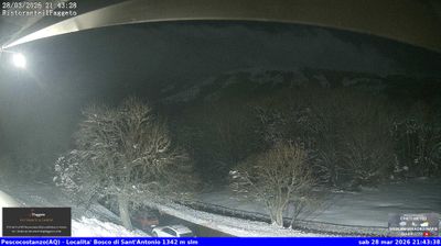 immagine della webcam nei dintorni di Salle: webcam Rocca Pia