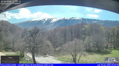 immagine della webcam nei dintorni di Cansano: webcam Rocca Pia