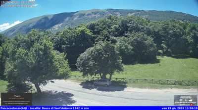 immagine della webcam nei dintorni di Castel di Sangro: webcam Rocca Pia