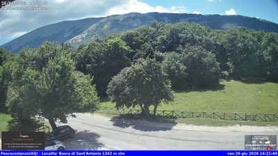 immagine della webcam nei dintorni di Sant'Eufemia a Maiella: webcam Rocca Pia