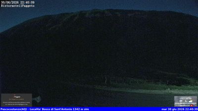 immagine della webcam nei dintorni di Salle: webcam Rocca Pia