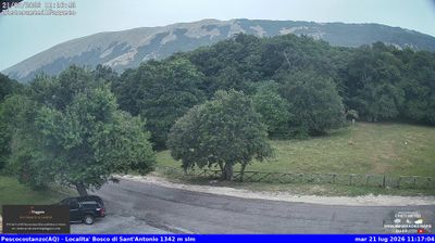 immagine della webcam nei dintorni di Cansano: webcam Rocca Pia