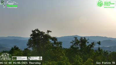 immagine della webcam nei dintorni di Ofena: webcam Casale San Nicola (alto)