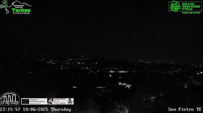 immagine della webcam nei dintorni di Pizzoli: webcam Casale San Nicola (alto)