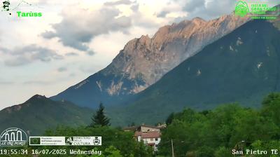 immagine della webcam nei dintorni di Campo Imperatore: webcam Casale San Nicola (alto)