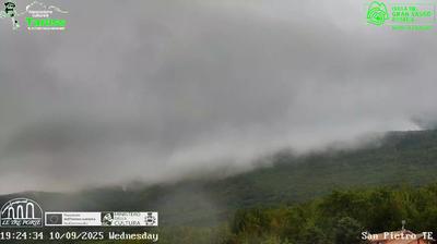 immagine della webcam nei dintorni di Prati di Tivo: webcam Casale San Nicola (alto)