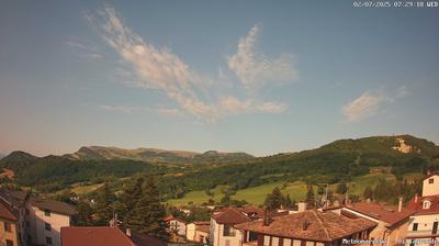 immagine della webcam nei dintorni di Montecalvo in Foglia: webcam Montecopiolo