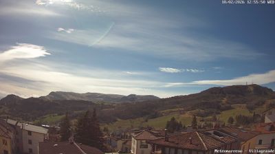 immagine della webcam nei dintorni di Montecalvo in Foglia: webcam Montecopiolo